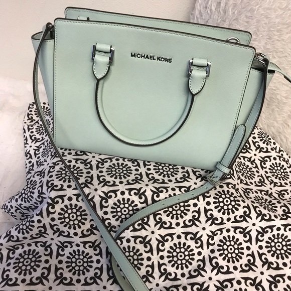 Michael Kors Handbags - 🎉FLASH SALE Michael Kors Selma Mint🎉